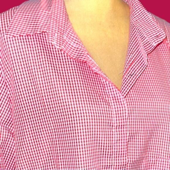 Hot pink checkered longer hem button up blouse - Picture 4 of 13